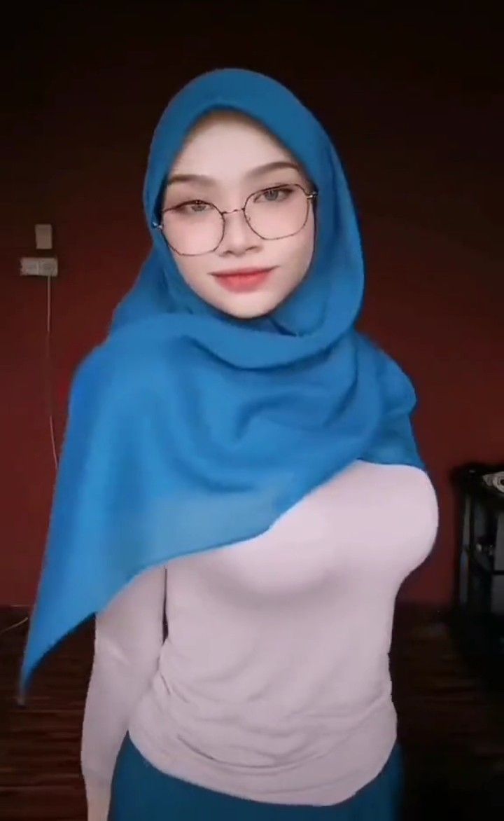 Top Trending Gadis Hijab Lagi Viral Burung Abang Terjepit Kerang Ajaib Nyampe Lumer Di Dalam