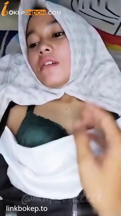 Viral Indonesia Jilbab Lagi Jalan Jalan Ama Ayang Tiba Tiba S4nge Munta Di Sefongin Di Toilet Umum