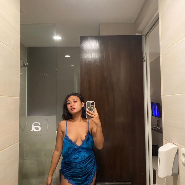 12 Unique Ways Tante Tante Kau Buat Aku Lupa Dunia